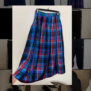 Tartan maxi skirt. With Pockets!